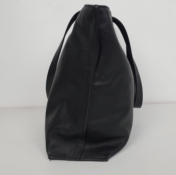 Mark and Graham Large Tote Black Leather - Picture 5 of 12